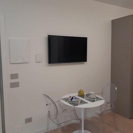 Monolocale Cairoli 18 Apartment Fiorenzuola dʼArda Екстериор снимка